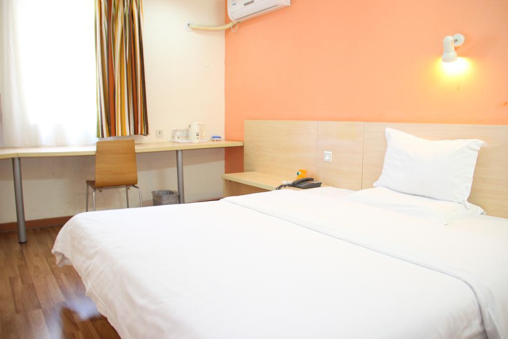 מלון 7Days Premium Guangzhou Tianhe Shipaiqiao חדר תמונה